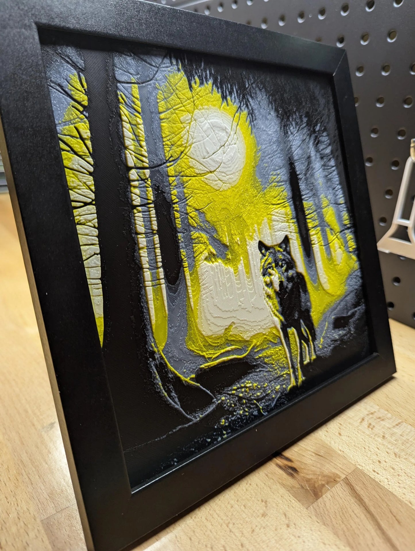 Wolf Wall/Desk Decor, Hueforge